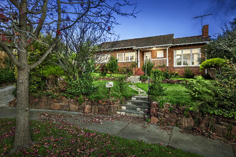 16 Heather Court, Hawthorn East - Thumbnail 2