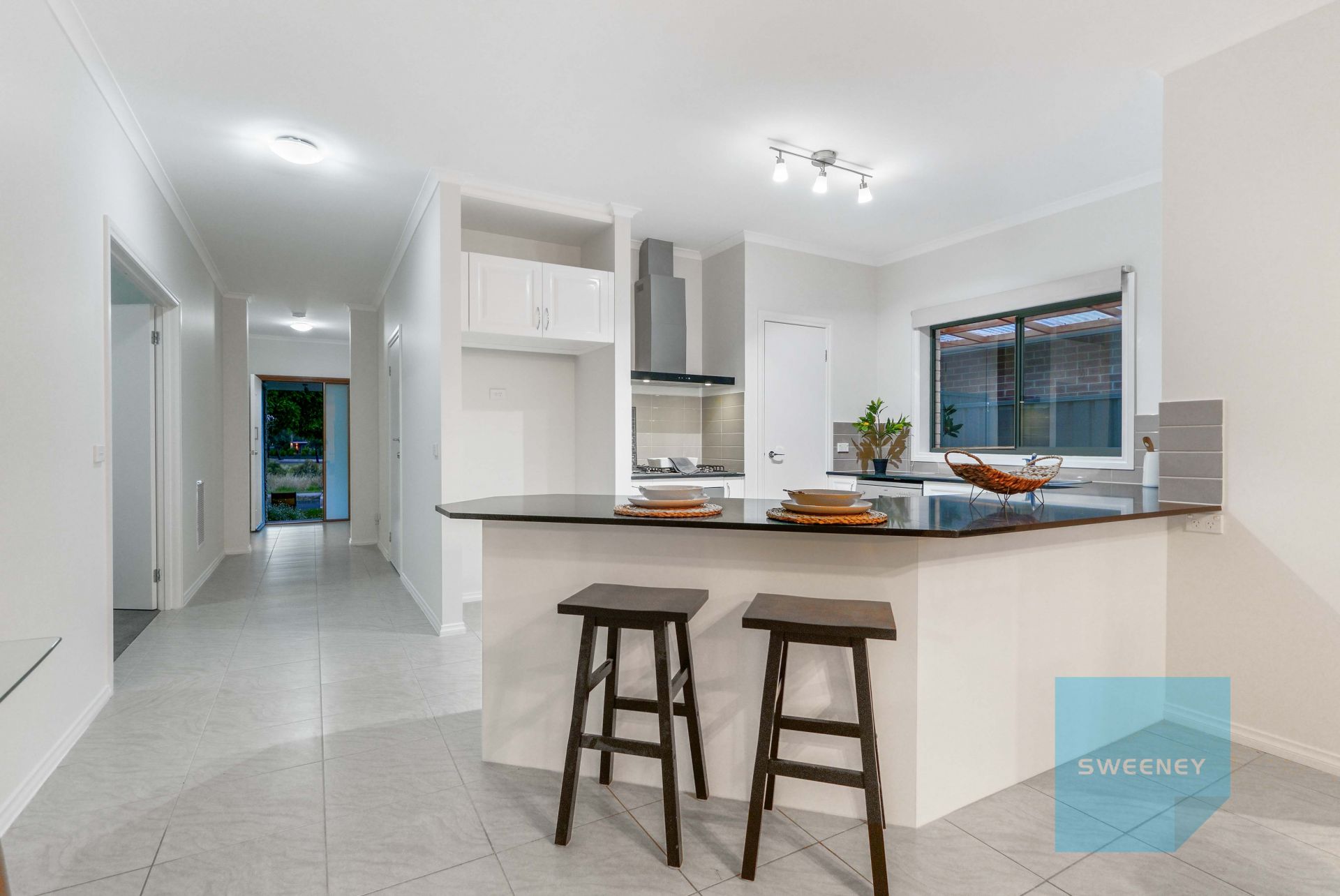 13 Damaine Circuit, Caroline Springs - Thumbnail 3