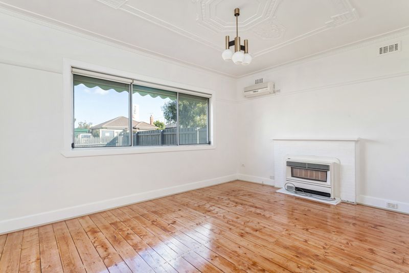 37 Sredna Street, West Footscray - Thumbnail 4