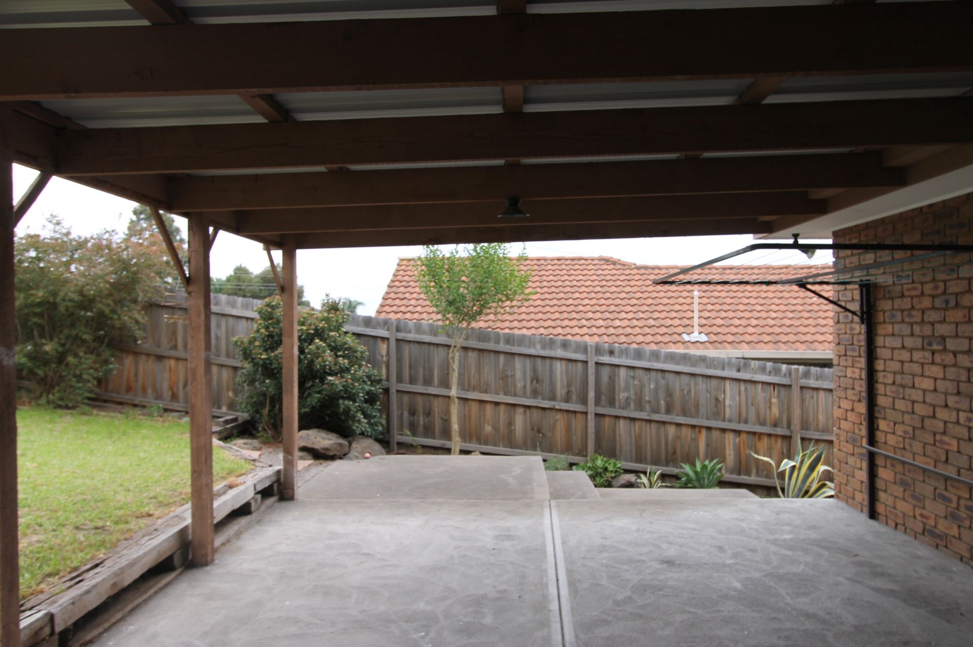 Well Presented Home In Quiet Court Location.