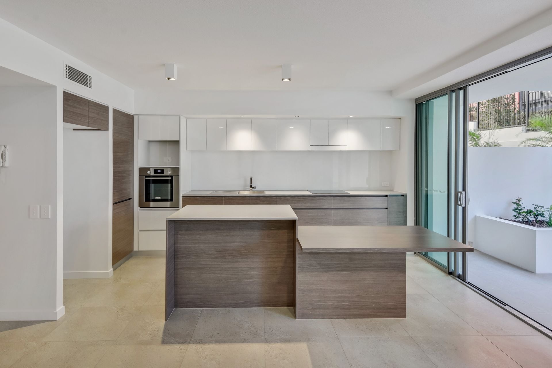 2/33 Buderim Avenue Mooloolaba QLD, Mooloolaba - Thumbnail 5