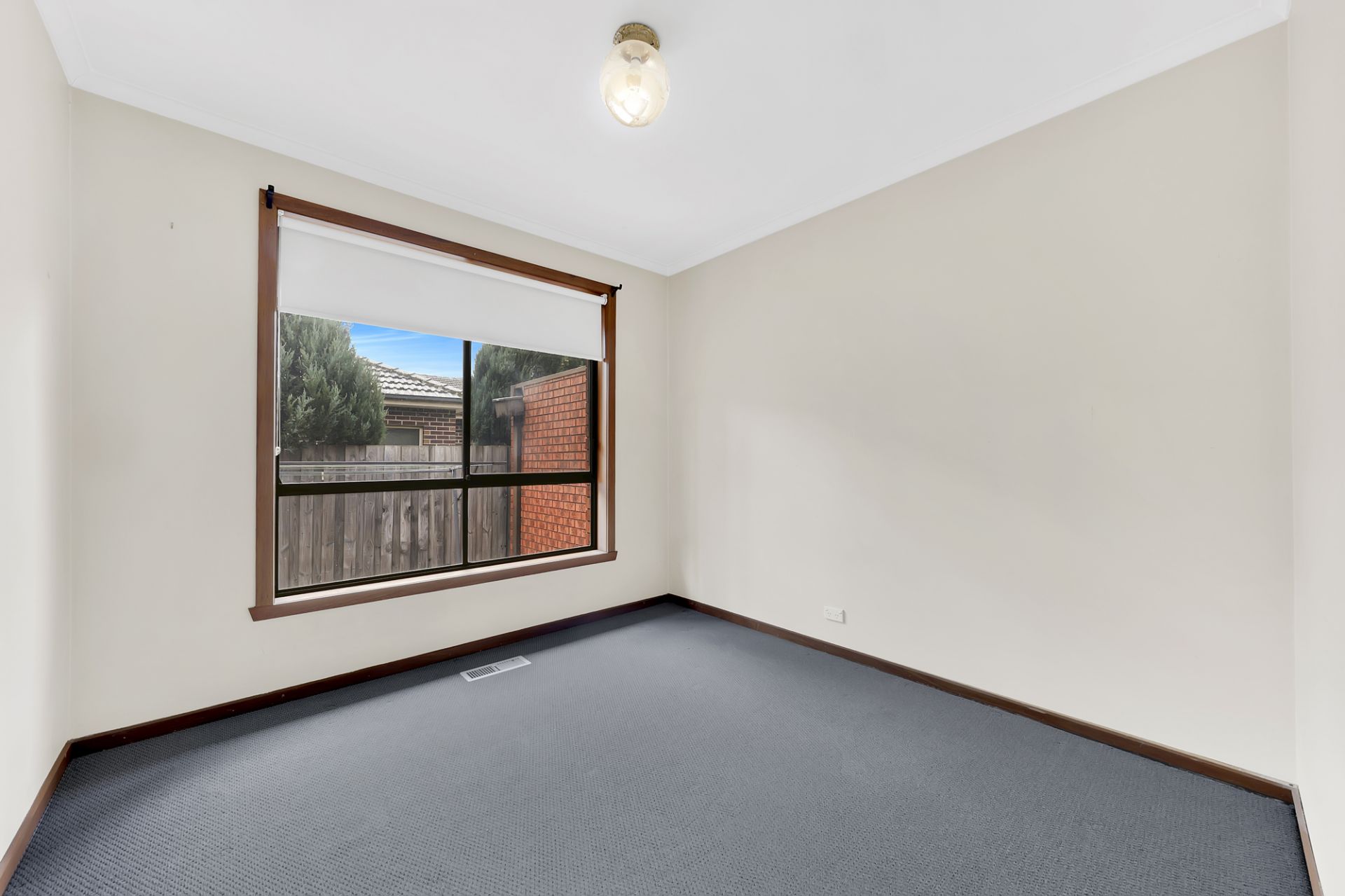 Lovely 2 Bedroom Unit