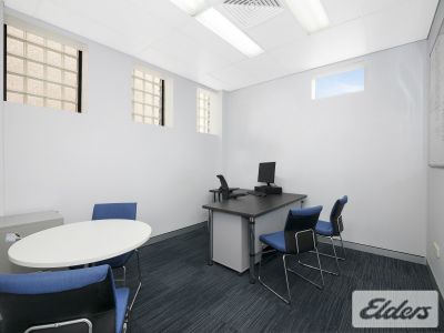 EXCEPTIONAL OFFICE OPPORTUNITY IN WELL EXPOSED SITE!