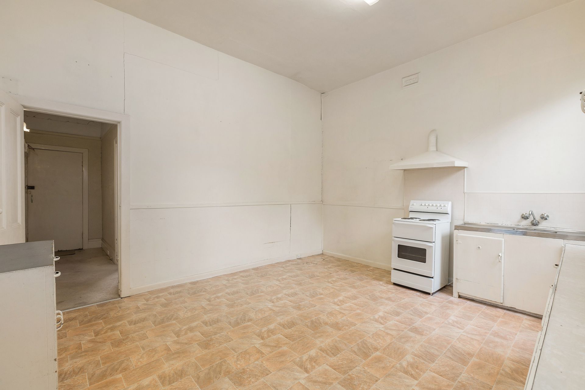 117 Creswick Street, Footscray - Thumbnail 4