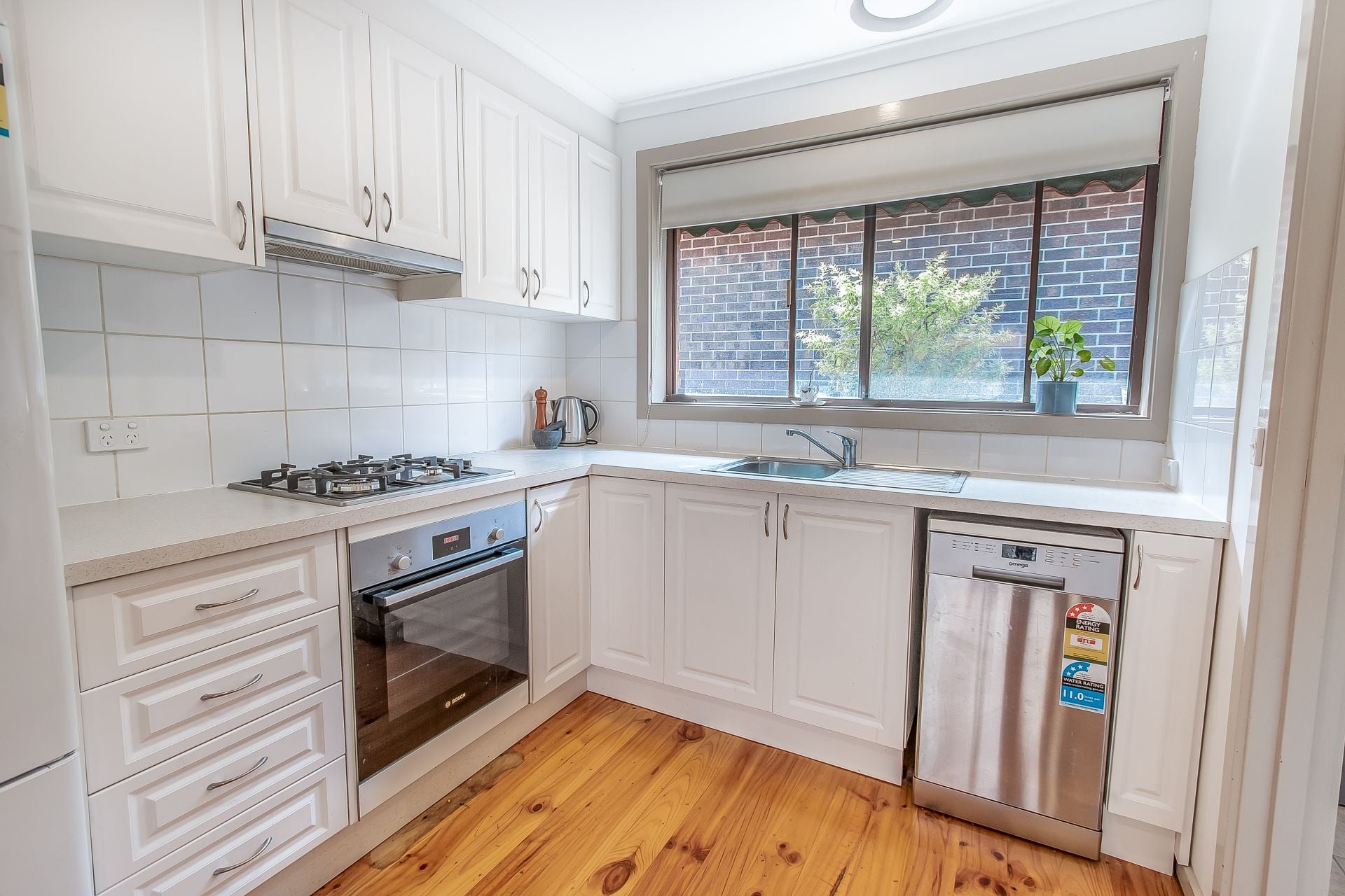 Spacious, Light Filled, Comfort And Convenience!