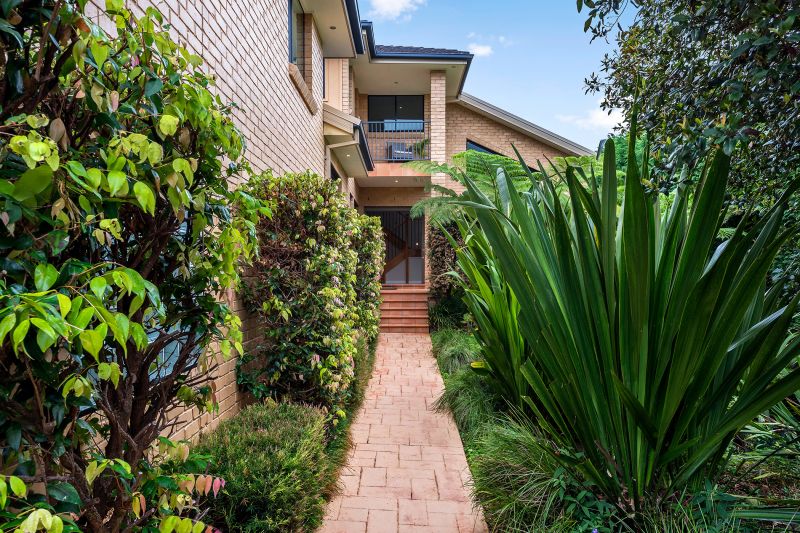 Real Estate For Sale 11 St Andrews Close Belrose , NSW