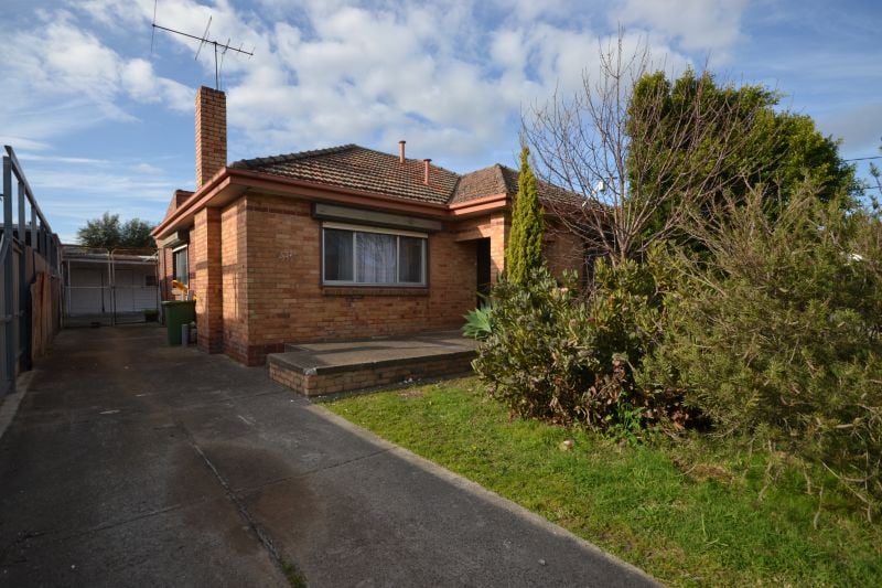 6 Wurruk Avenue, Preston