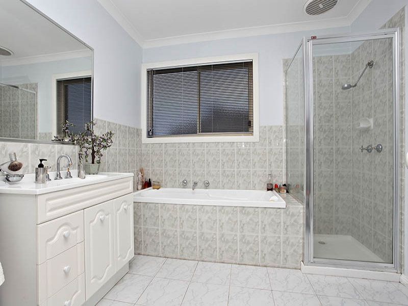 9 Nouvelle Grove SOUTH MORANG, South Morang - Thumbnail 8
