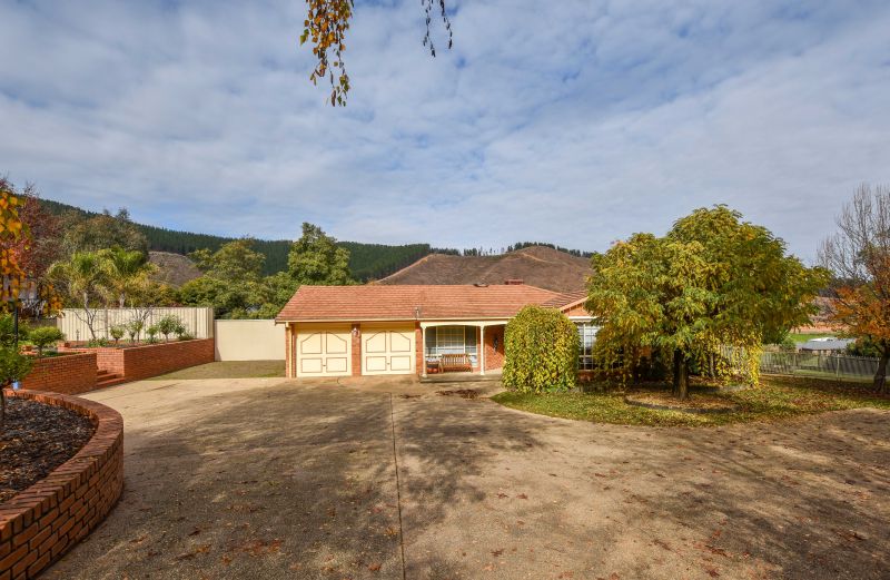 Real Estate For Sale 270 Mummery rd Myrtleford , VIC