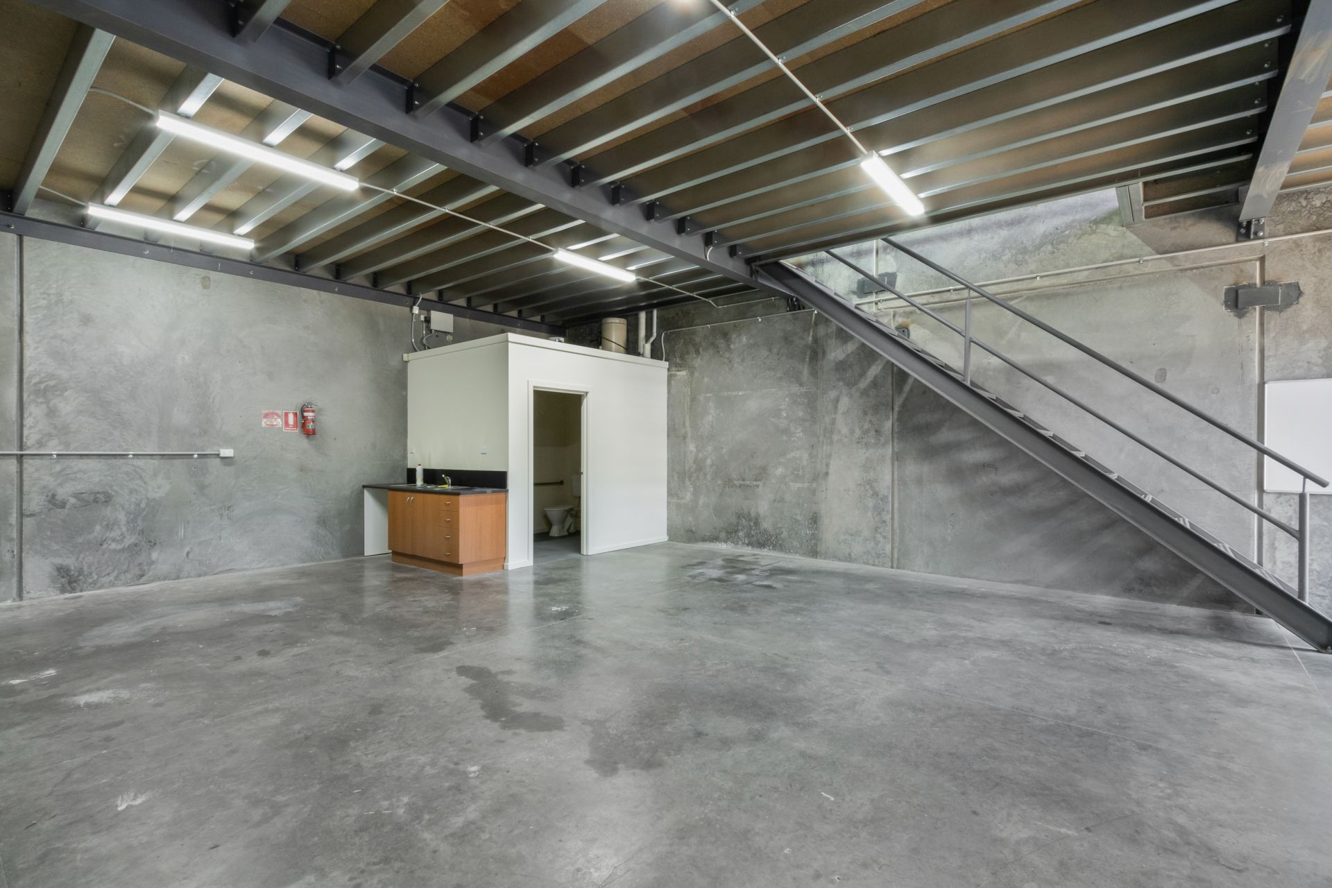 Real Estate For Commercial Sale 3/50 Heaths Court Mill Park , VIC