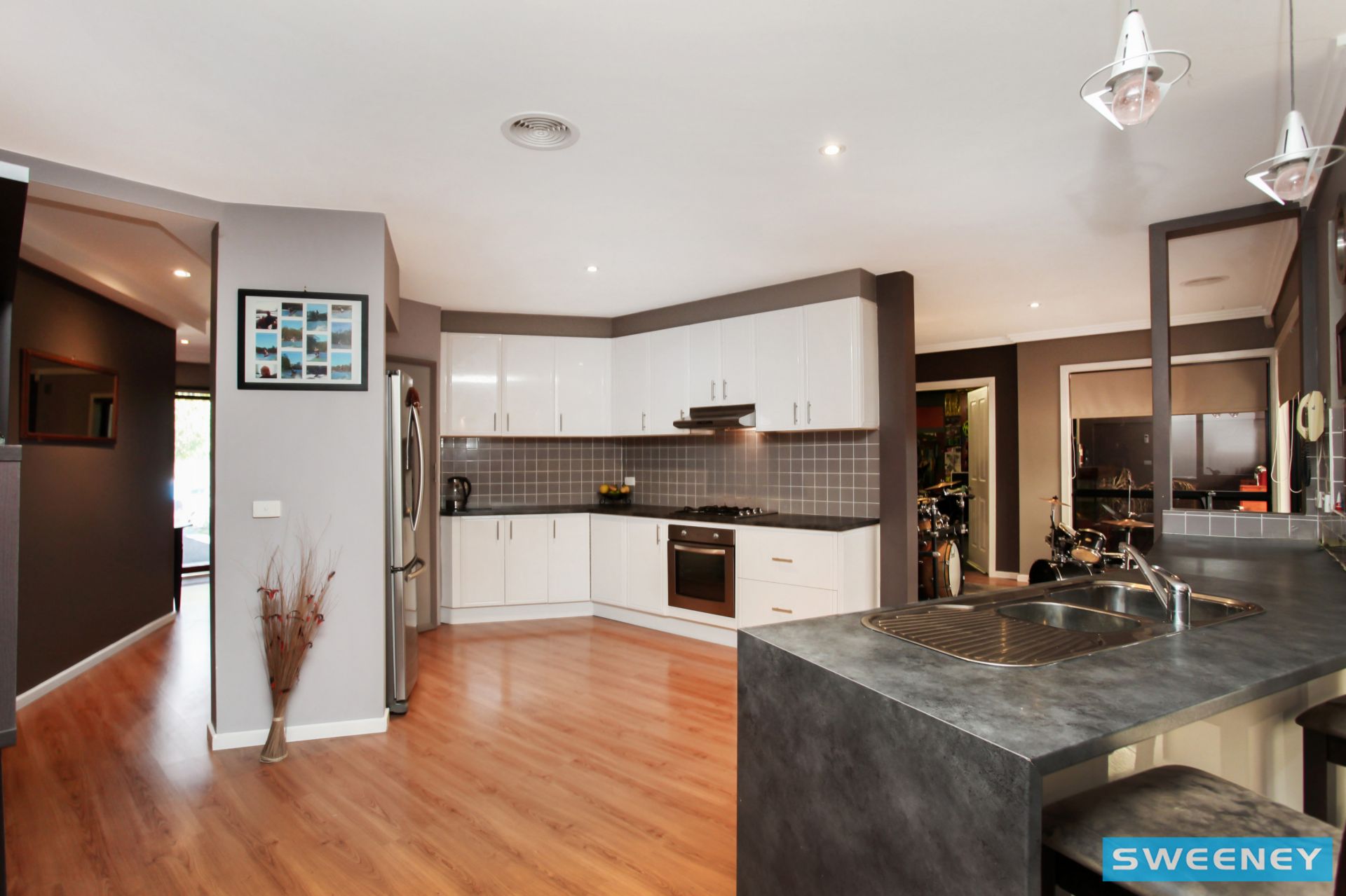 22 York Close, Taylors Hill - Thumbnail 6