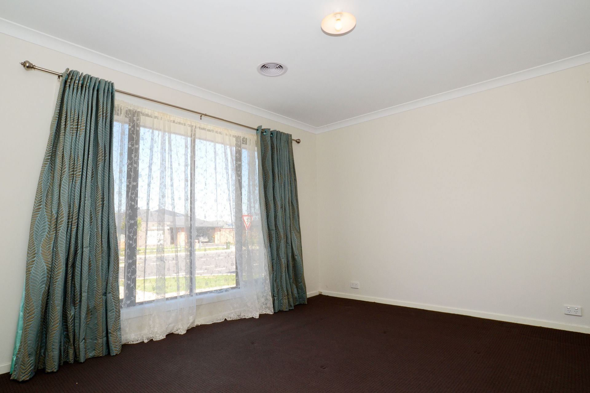 AFFORDABLE FOUR BEDROOM FAMILY RESIDENCE IN THE SUMMERHILL ESTATE