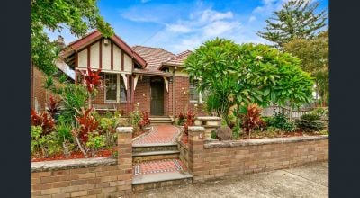 Elegant Federation home boasts extreme convenience