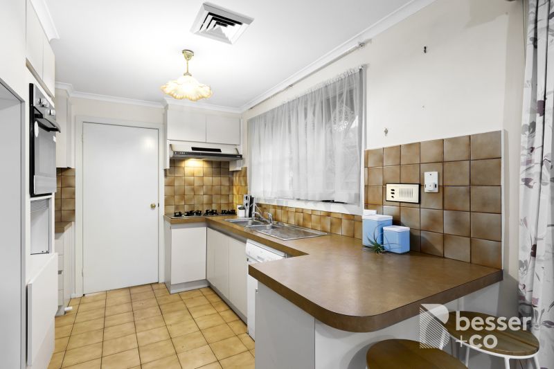 1/18 Gnarwyn Road, Carnegie - Thumbnail 4