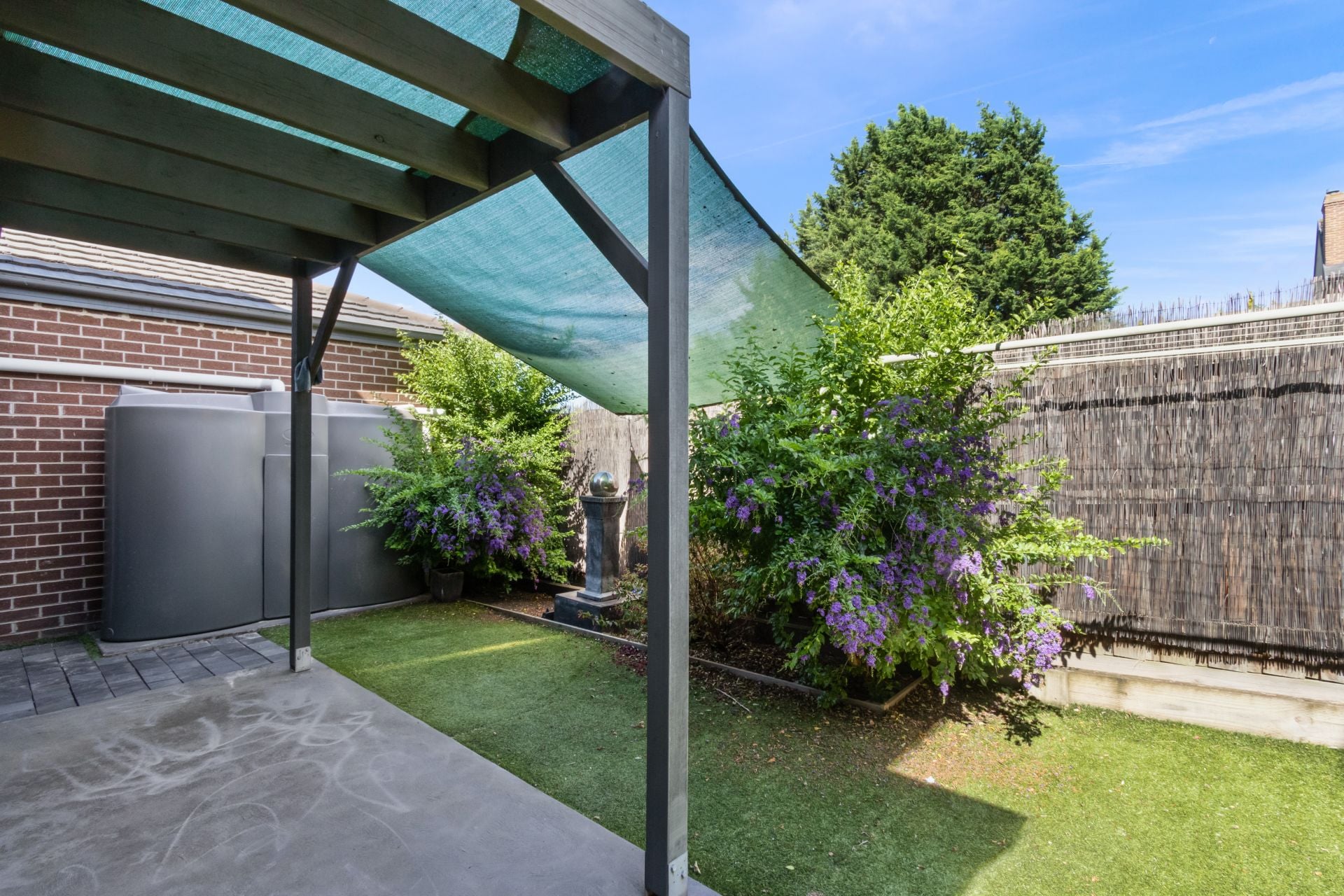 Modern Townhouse in Great Locale