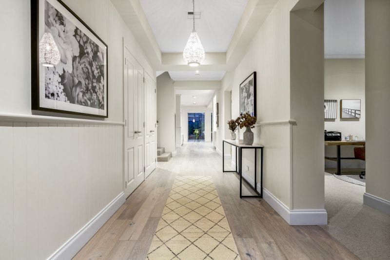 34 Aisbett Avenue, Camberwell - Thumbnail 2