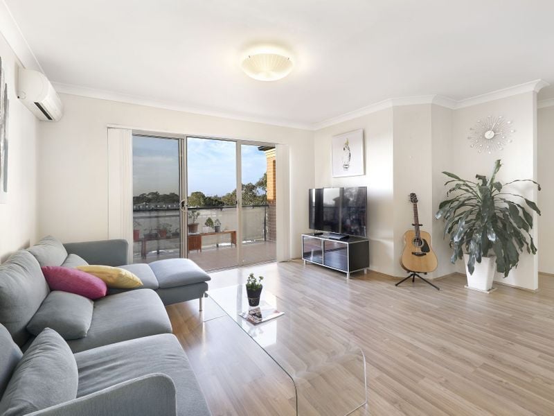 5/6 Preston Avenue, ENGADINE, Engadine - Thumbnail 2