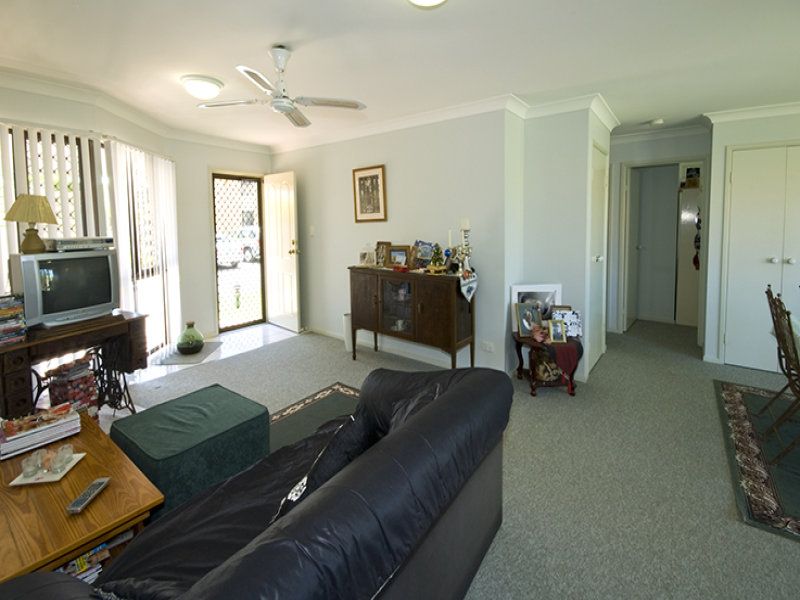 Real Estate For Sale 38/9 'riverwood Chase' Maroochy Waters Drive