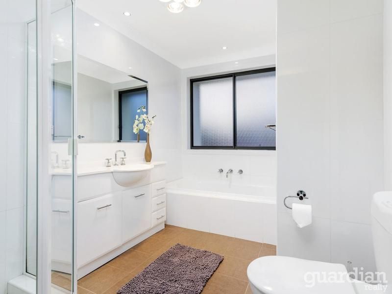 19 Armidale Crescent CASTLE HILL NSW, Castle Hill - Thumbnail 8
