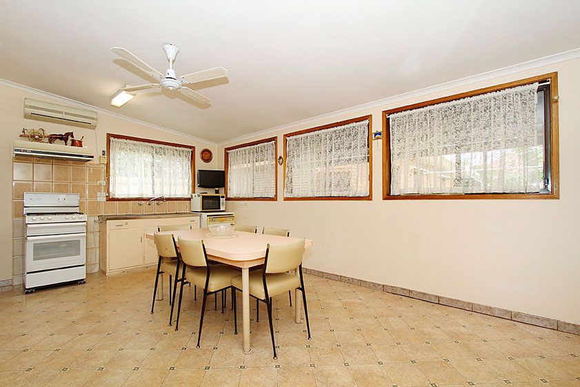 ONE LOCATION, TWO FRONTED, THREE BEDROOMS, & A FOUR CAR GARAGE!