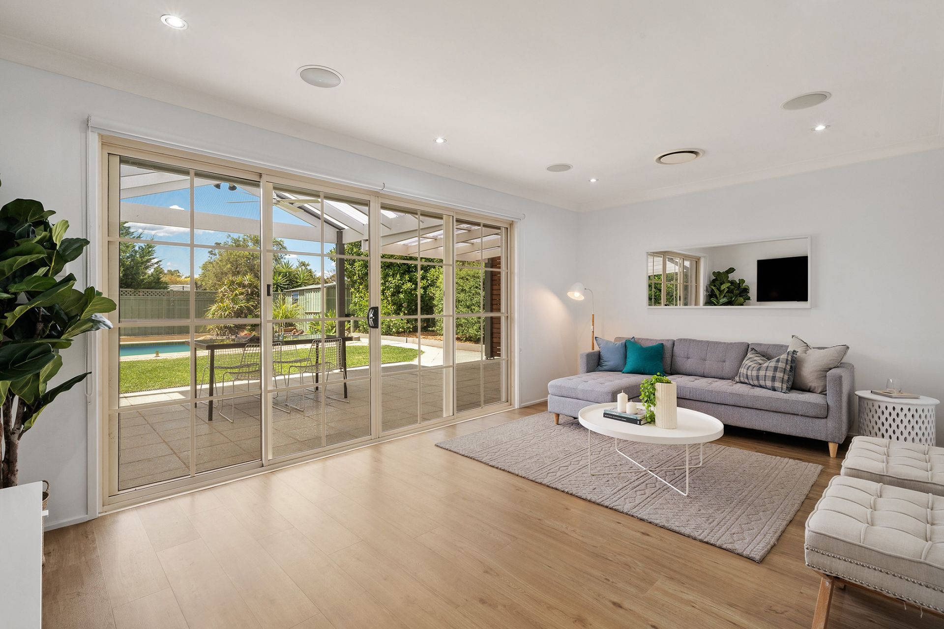 Real Estate For Sale 7 Meares Road Mcgraths Hill , NSW