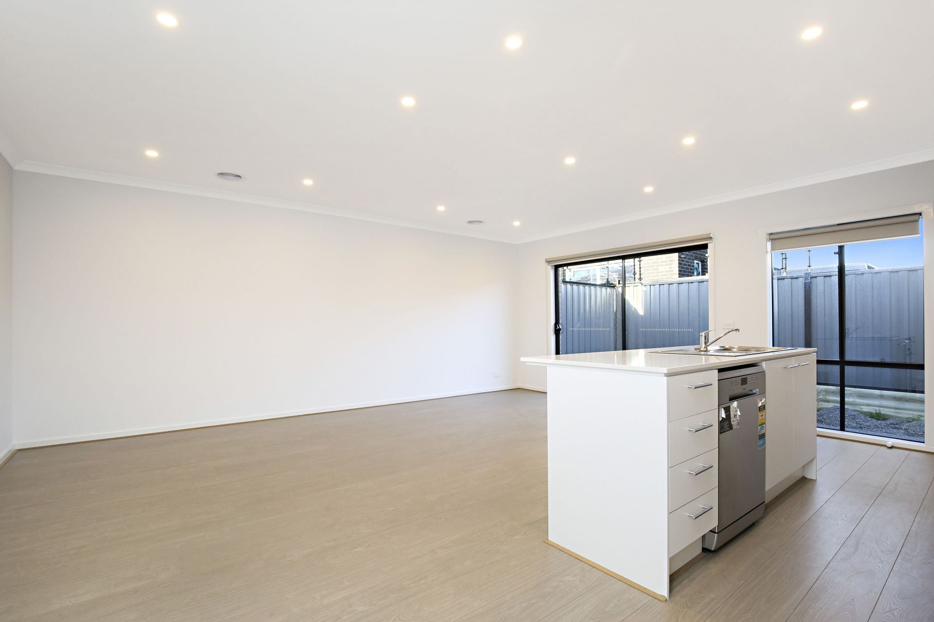 STYLISH & COMFORTABLE LIVING