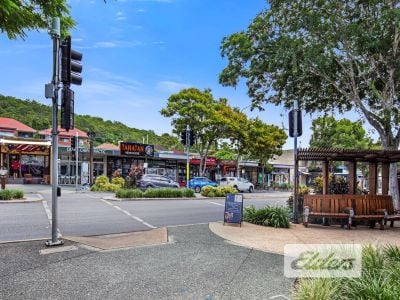 FULLY LEASED MOUNT GRAVATT FREESTANDER