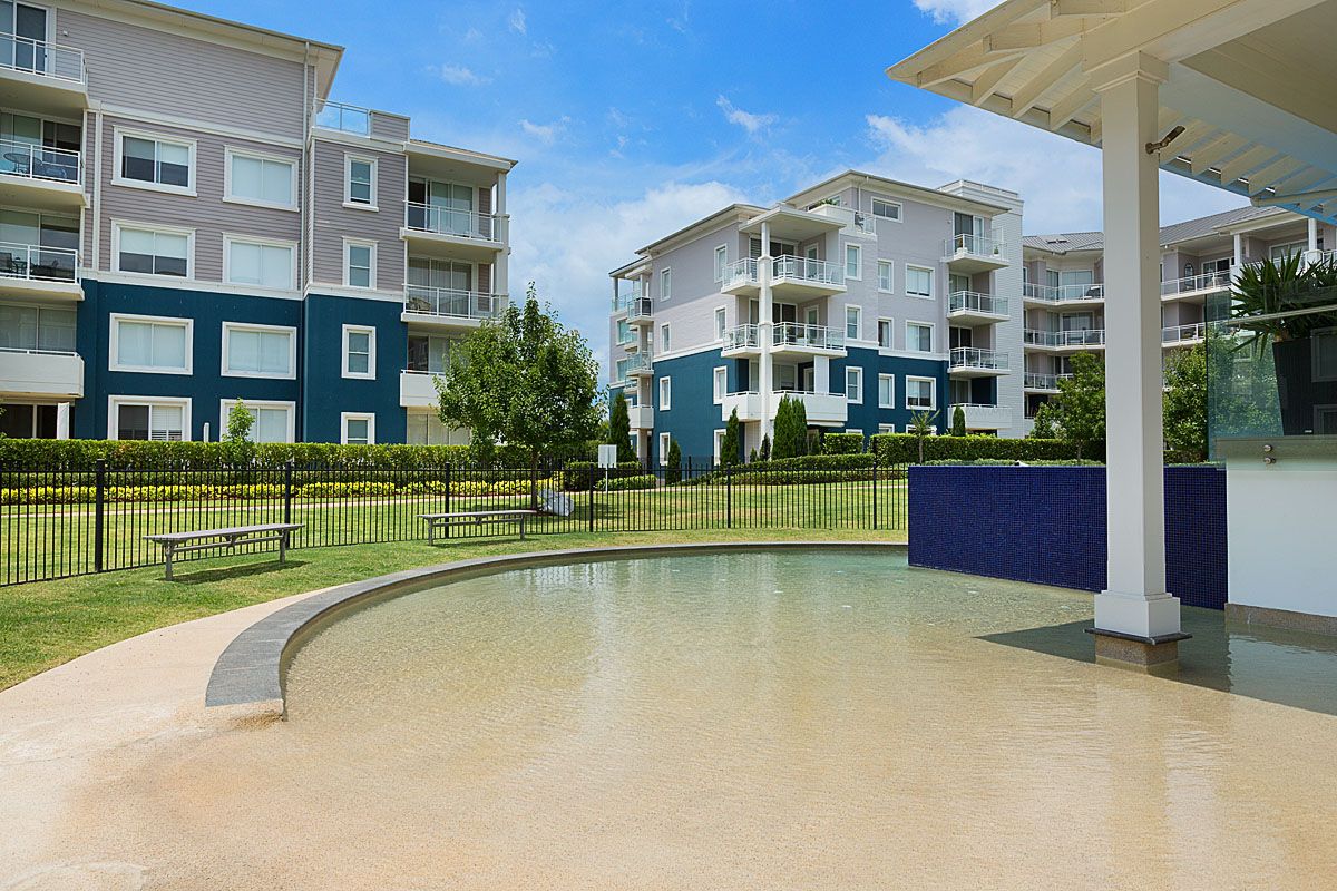 Modern Courtyard Residence for Easycare Living 1 bed + Study