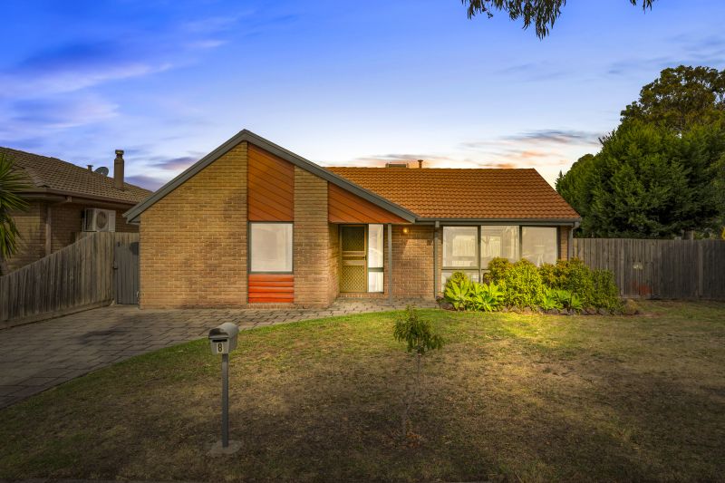 8 Solway Court, Epping
