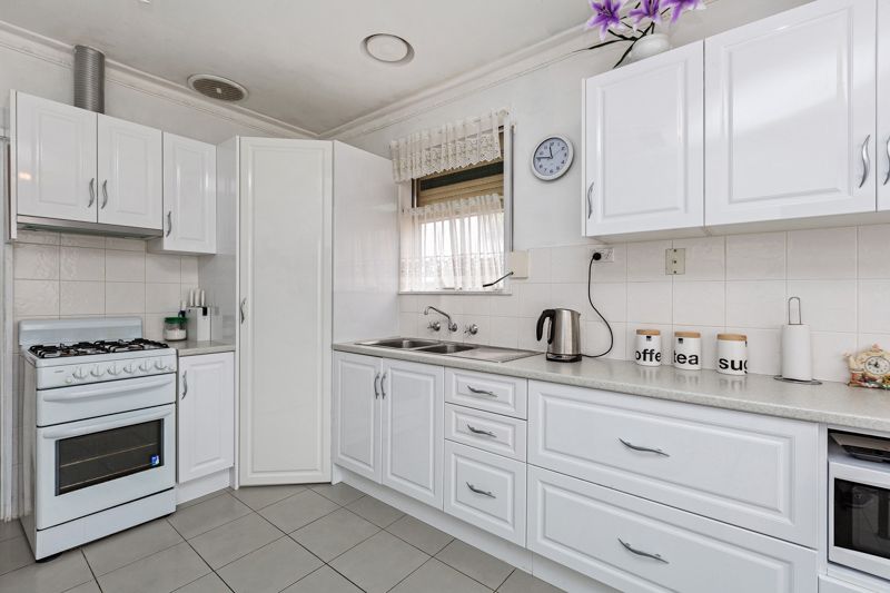 1 Cliff Street, Laverton - Thumbnail 7