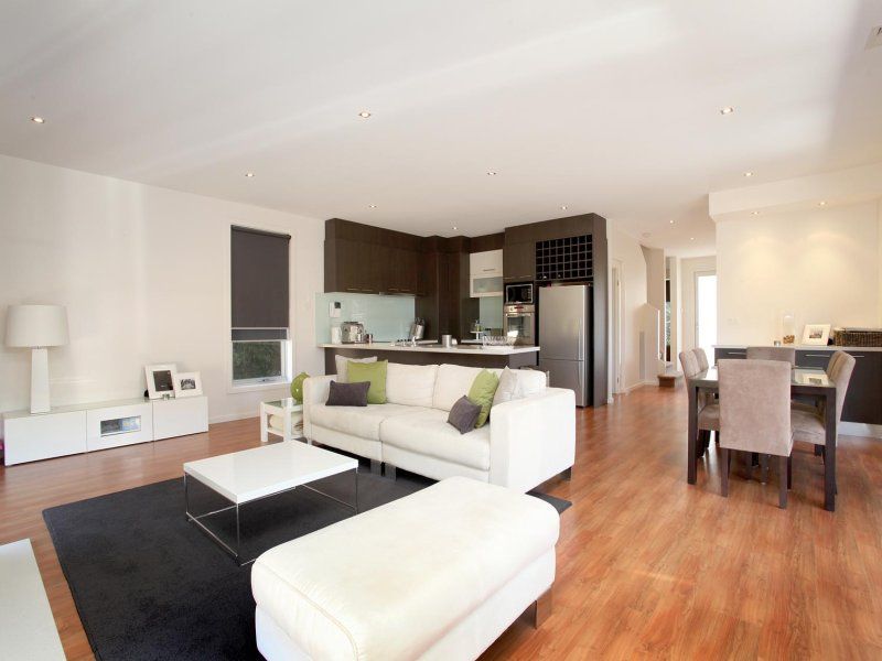 4 Aberfeldie Way, Caroline Springs - Thumbnail 4
