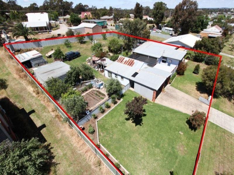12 Pine Street EAGLEHAWK VIC
