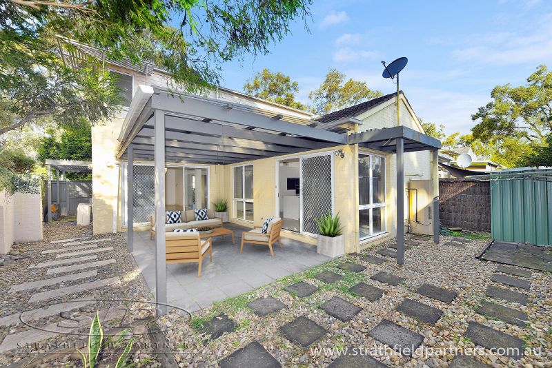 12 Curlew Avenue, Newington