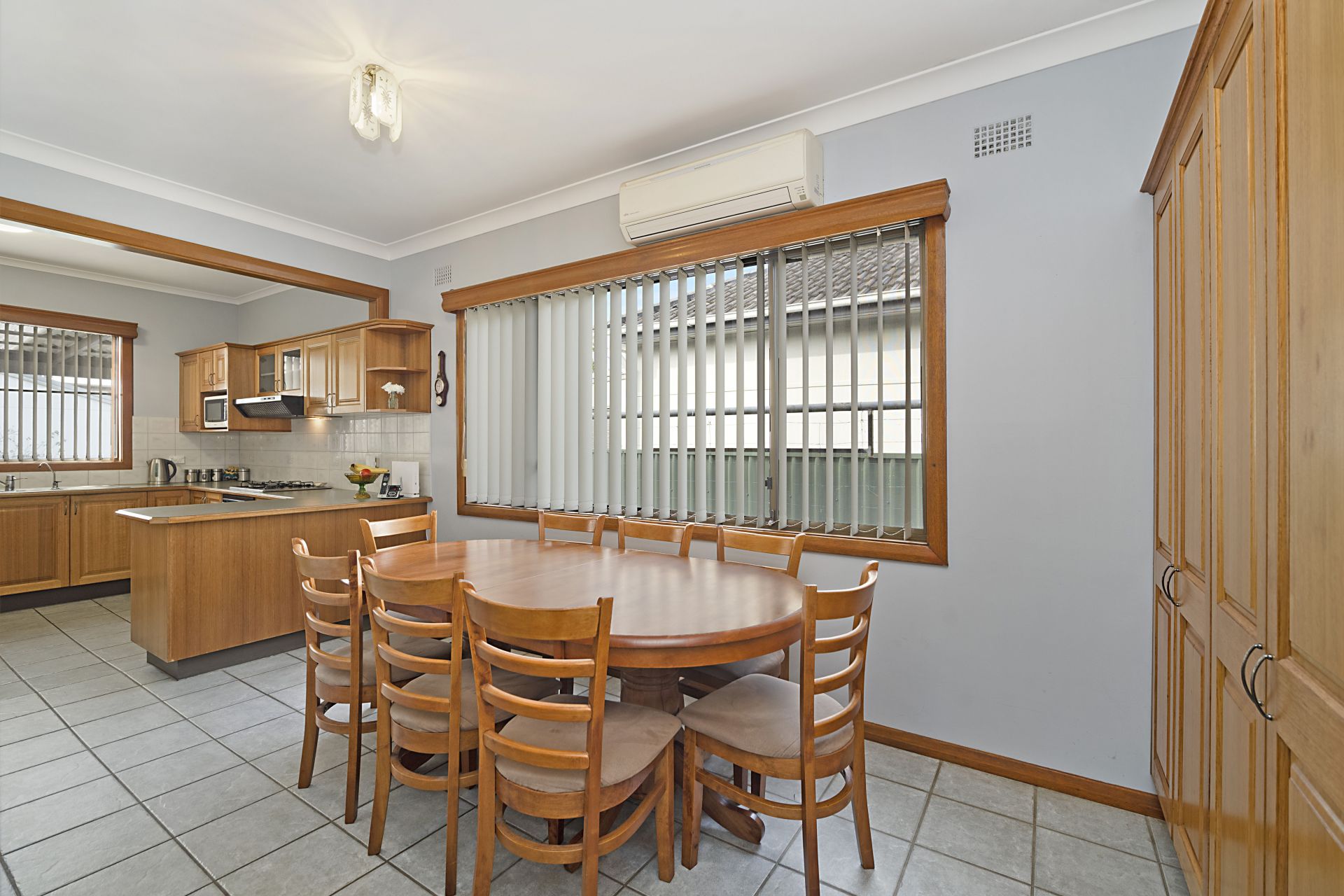 Treasured Home on Dual Access Block with R3 Zoning Close to Beach and Lake, To Beach And Lake - Thumbnail 8