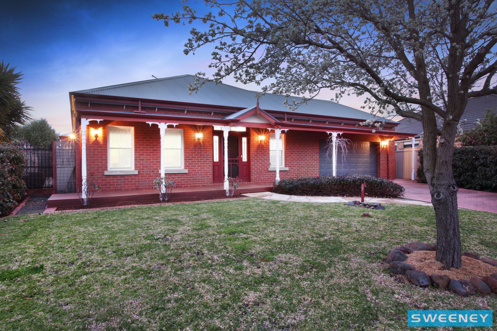 27 Blenheim Way, Caroline Springs - Thumbnail 3