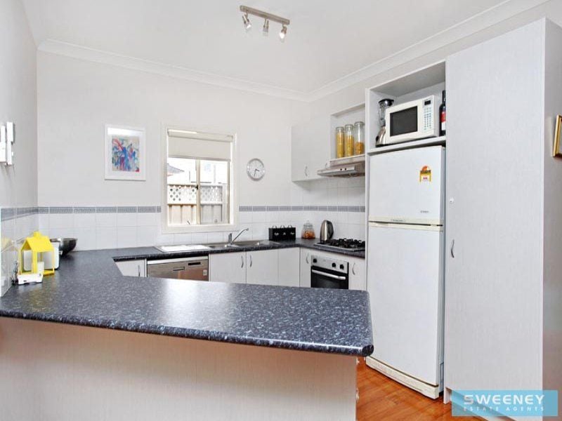 4 Dunstall Gardens, Caroline Springs - Thumbnail 5