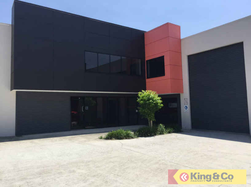 QUALITY UNIT ON BUSY STATION AVENUE