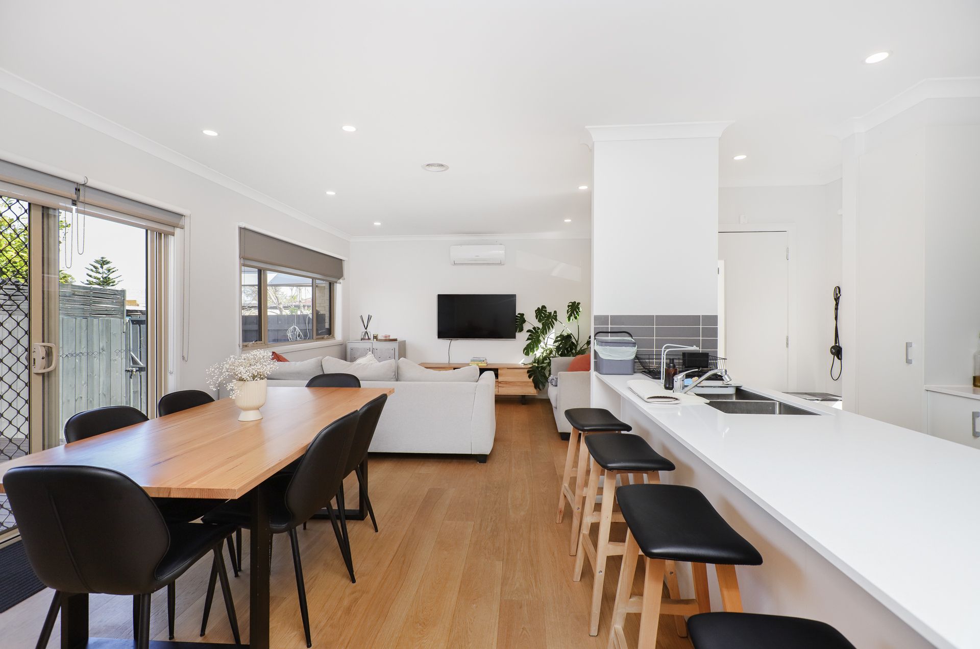3/4 Camperdown Avenue Sunshine North VIC, Sunshine North - Thumbnail 6