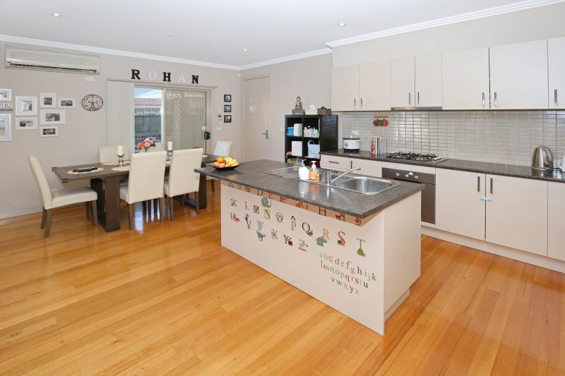 1/76 Strathmerton Street, Reservoir
