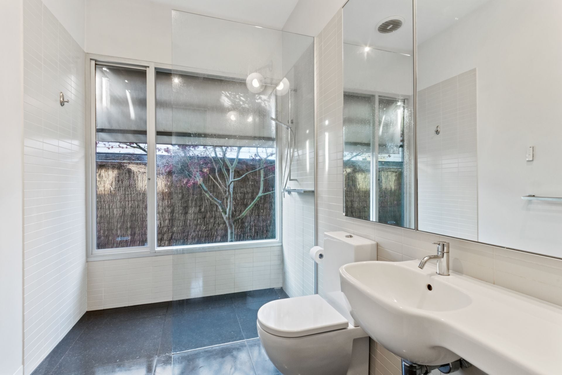Beautifully Presented 3 Bedroom Home!