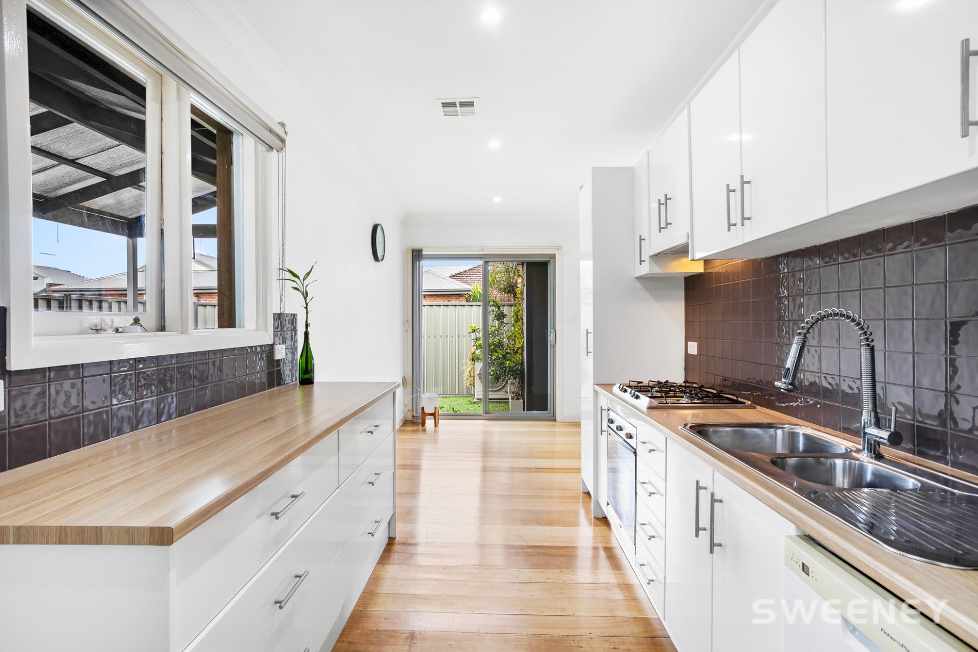 1/386 Blackshaws Road, Altona North - Thumbnail 3