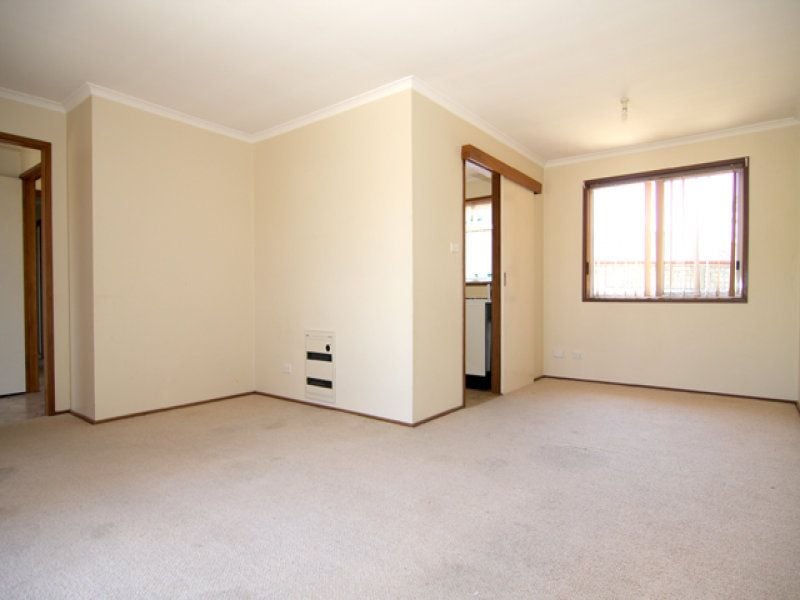 18/8 Jondol Place, Isabella Plains - Thumbnail 2