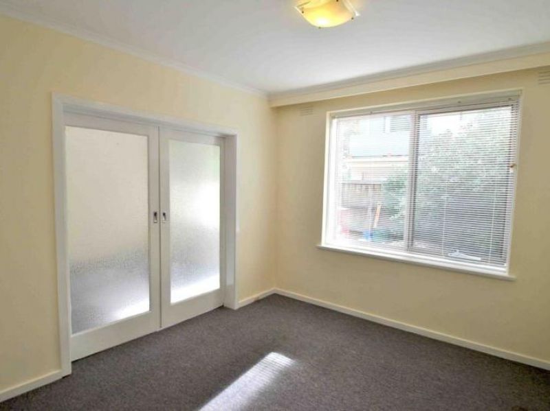 2/7 Dickens Street, Elwood - Thumbnail 8