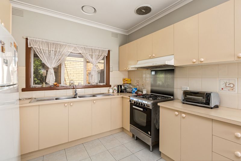 26 Ginifer Avenue, Altona North - Thumbnail 4