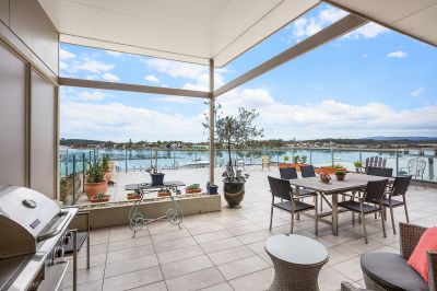 Luxurious Penthouse with Panoramic Views