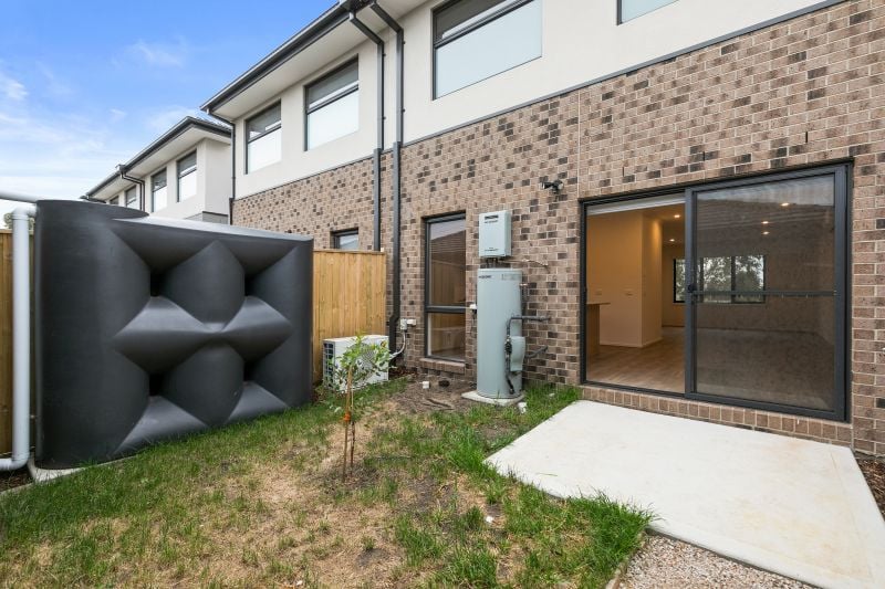 12/2 Westonbury Drive, Truganina