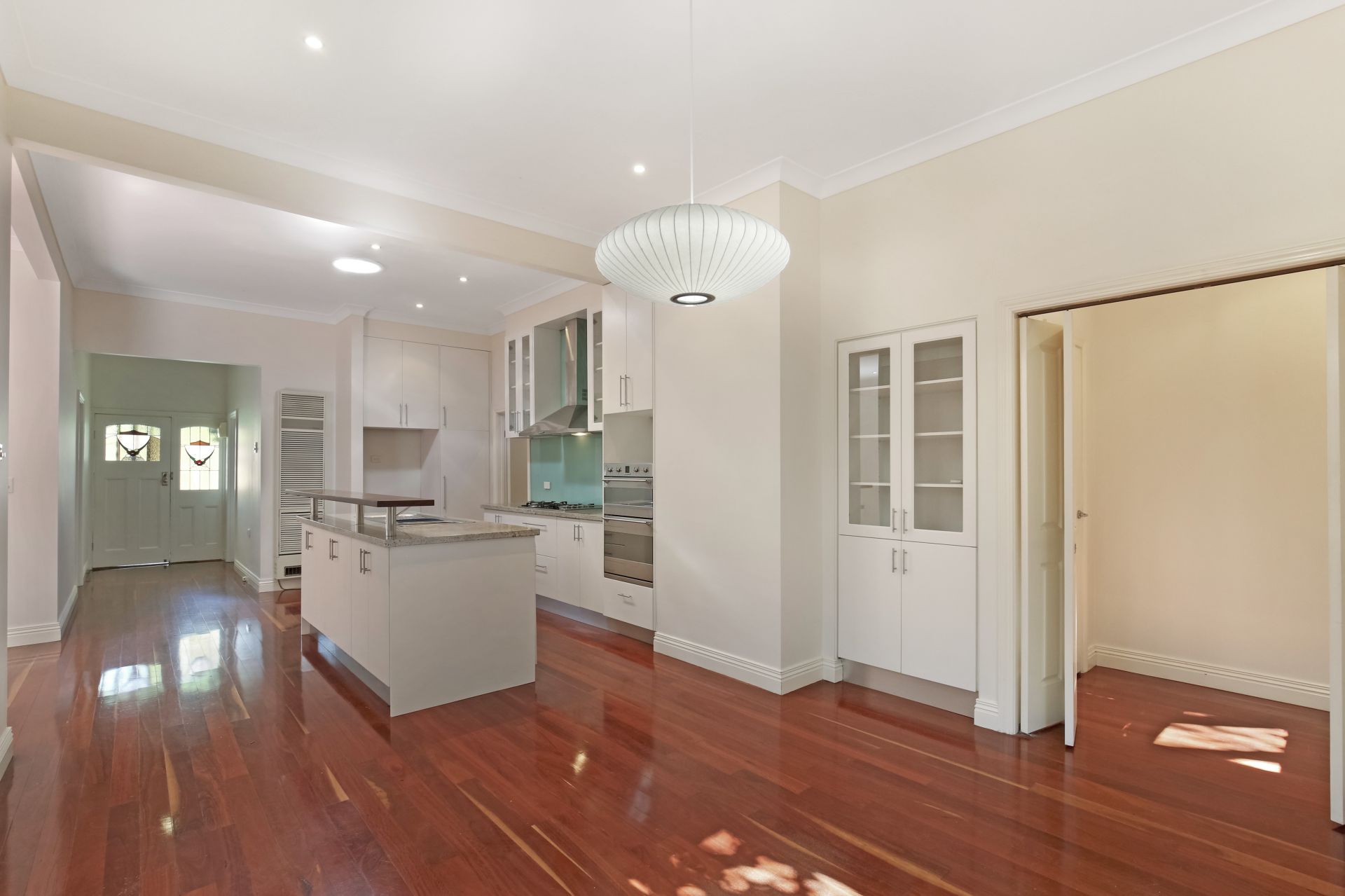 Exquisite 2 Bedroom Home in Superb Location