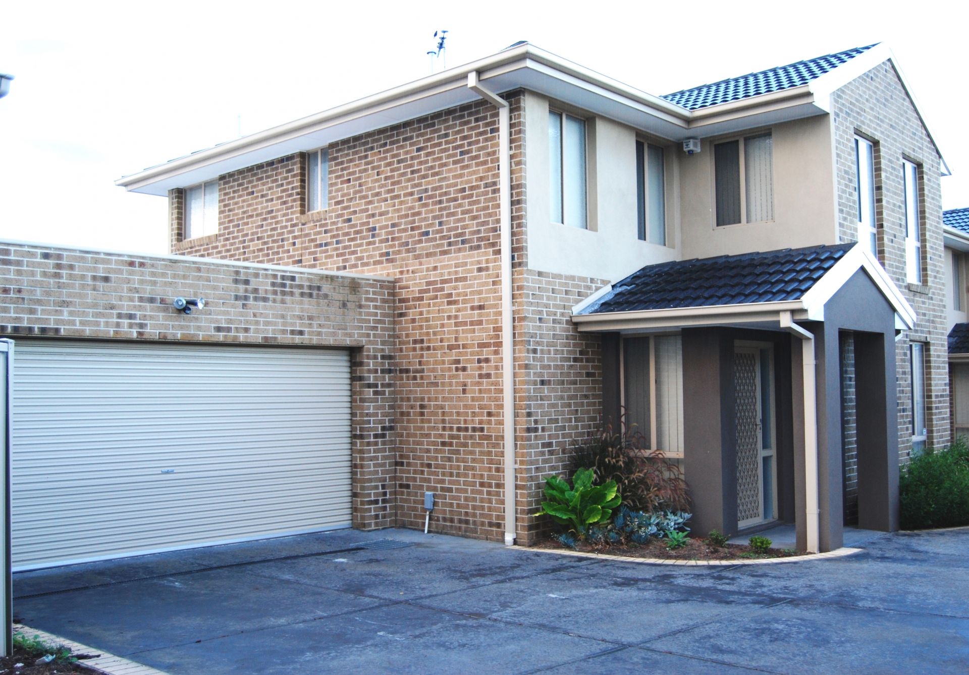 LOW MAINTENANCE, TOWNHOUSE LIVING