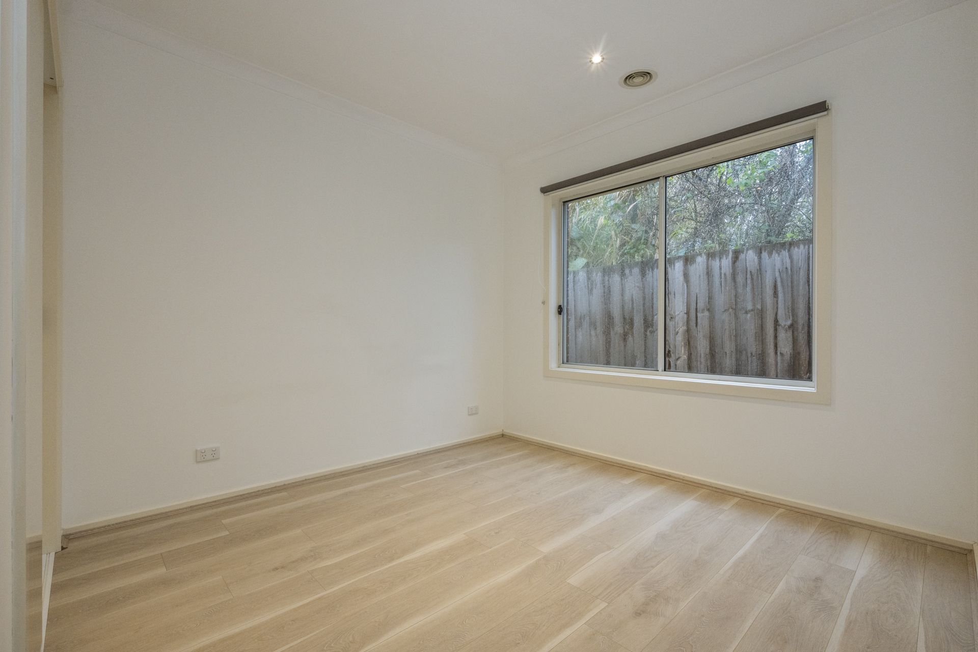 LOW MAINTENANCE CONVENIENT LIVING