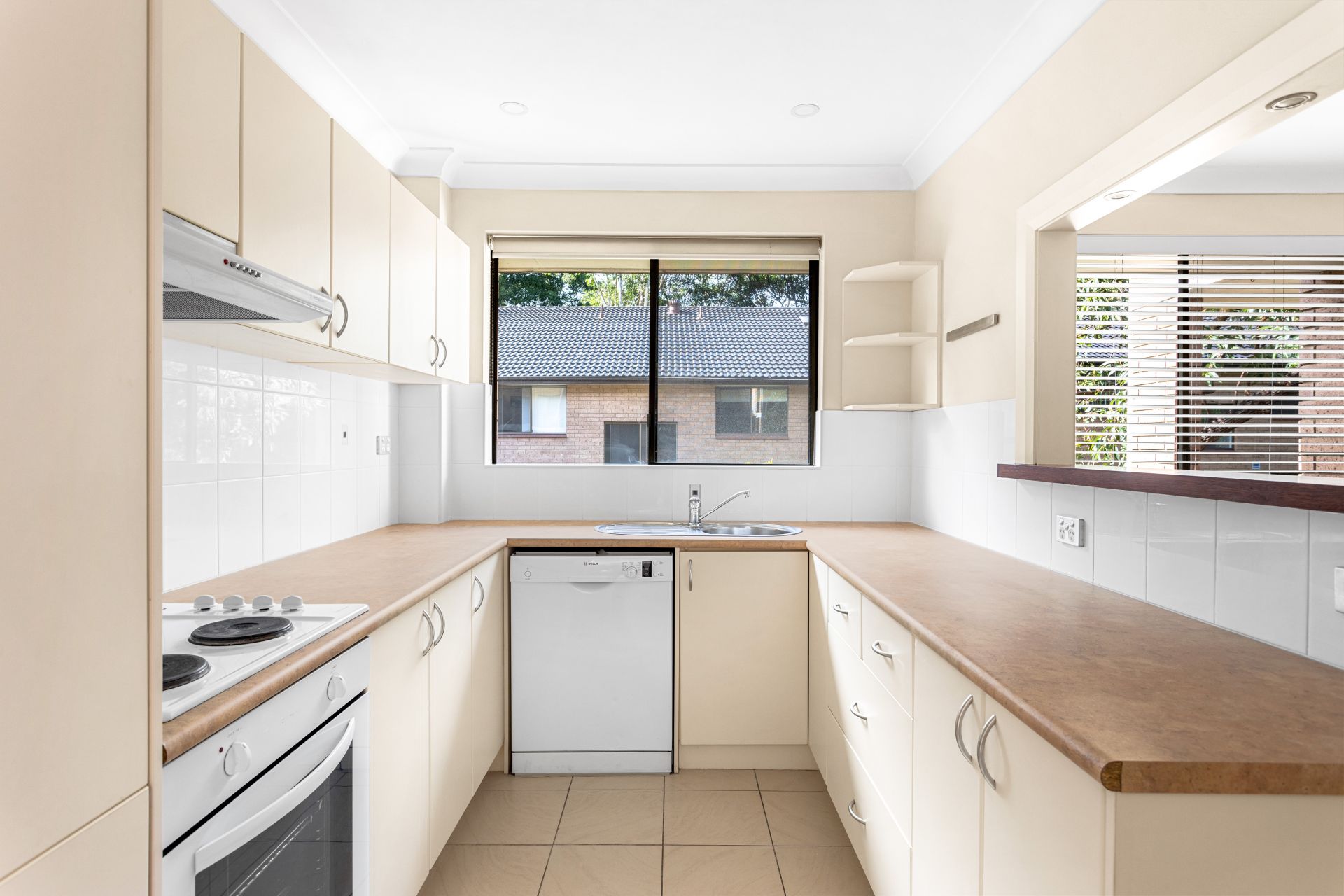 17/8-12 Railway Crescent, Jannali, Jannali - Thumbnail 3